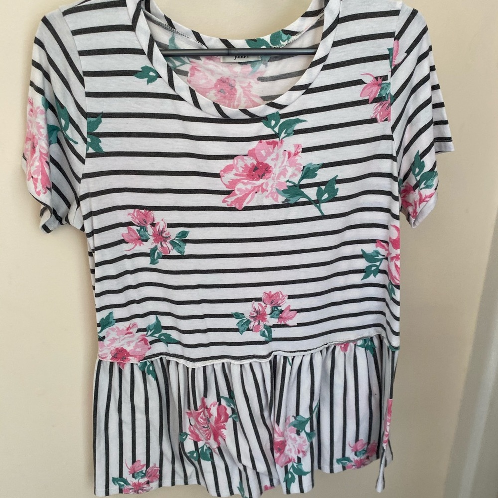Dress it up or down top